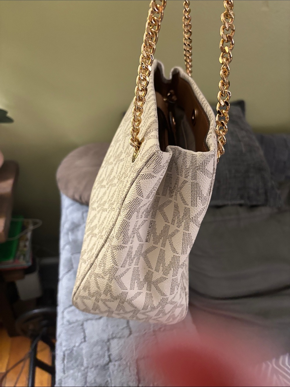 NWT Michael Kors Shoulder Bag comes with strap Reg. Price $358.00 - Picture 6 of 11